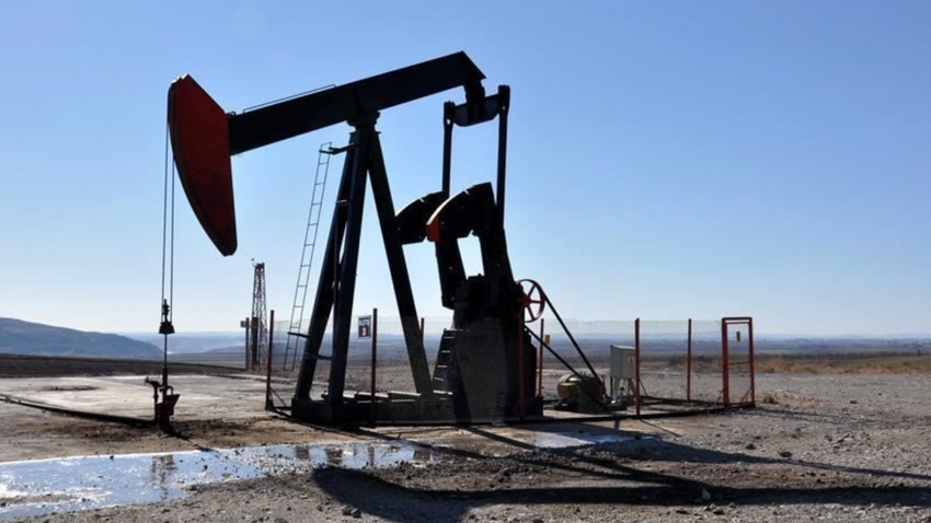 Brent petrolün varil fiyatı 2 haftada yüzde 16 yükseldi