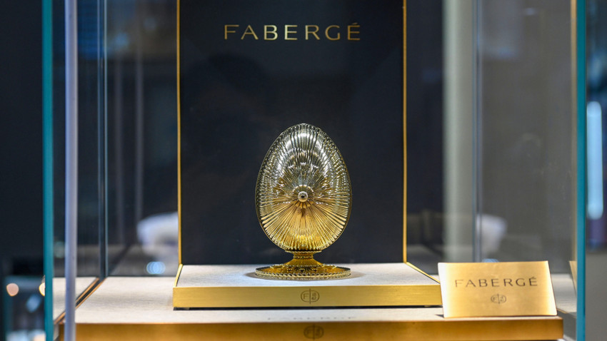 Hainan International'daki ilk Çin Uluslararası Tüketici Ürünleri fuarında sergilenen bir Faberge yumurtası, 7 Mayıs 2021