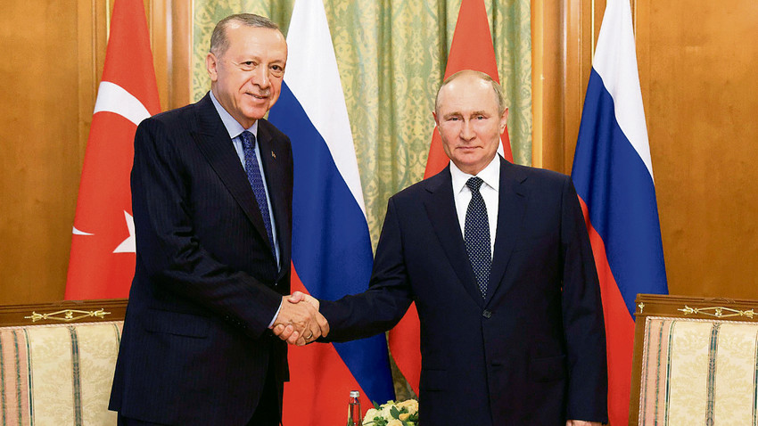 Erdoğan ve Putin Soçi’de dört saatlik bir görüşme yaptı, ardından yeni iş birliği alanları açıklandı