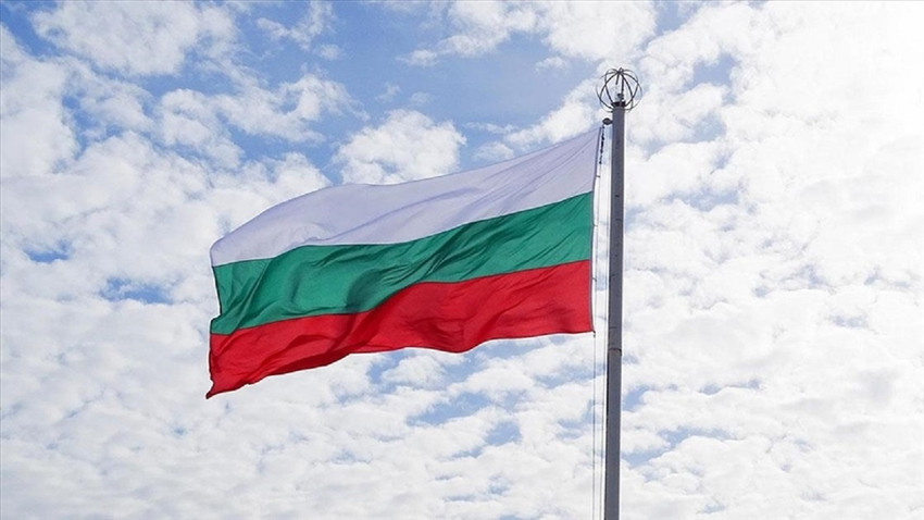 Bulgaristan Savunma Bakanı Stoyanov, orduda uyuşturucu ve alkol kullanımını yasakladı