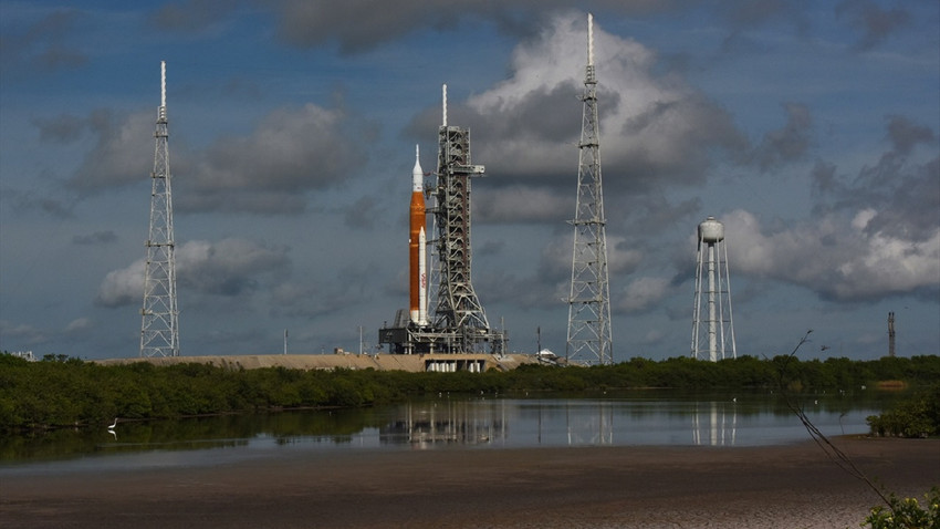 NASA'nın Artemis 1 roketinin fırlatılması motor sorunu nedeniyle ertelendi