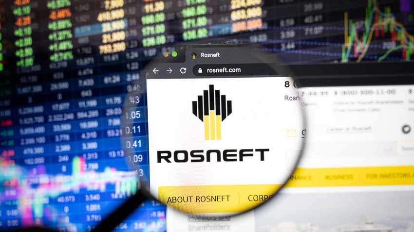 Rosneft yılın ilk yarısında 6,8 milyar dolar net kar elde etti