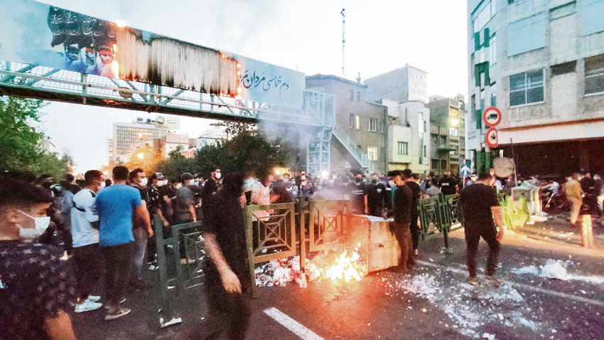 Tahran’daki protestolarda barikatlar kuruldu