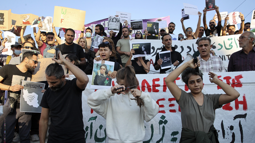 Yunanistan'da Mahsa Emini'nin ölümü protesto edildi