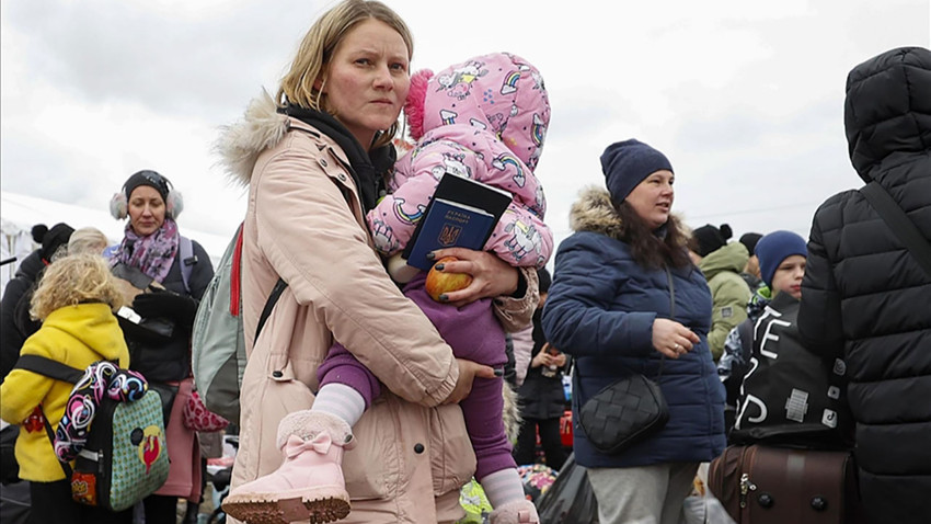 Fransa'da, Ukraynalı mültecileri ağırlayanlara 150 euro yardım