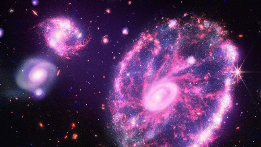 İlk kızılötesi görüntülerin üzerine X-ışını eklenmesiyle Cartwheel Galaksisi renk buldu