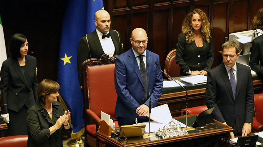 İtalya'da Temsilciler Meclisi Başkanlığı'na Lorenzo Fontana seçildi