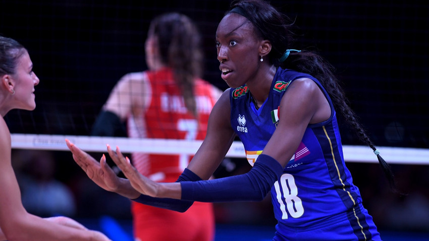 İtalyan voleybolcu Paola Egonu, ırkçı yorumlar nedeniyle milli takımdan ayrılıyor