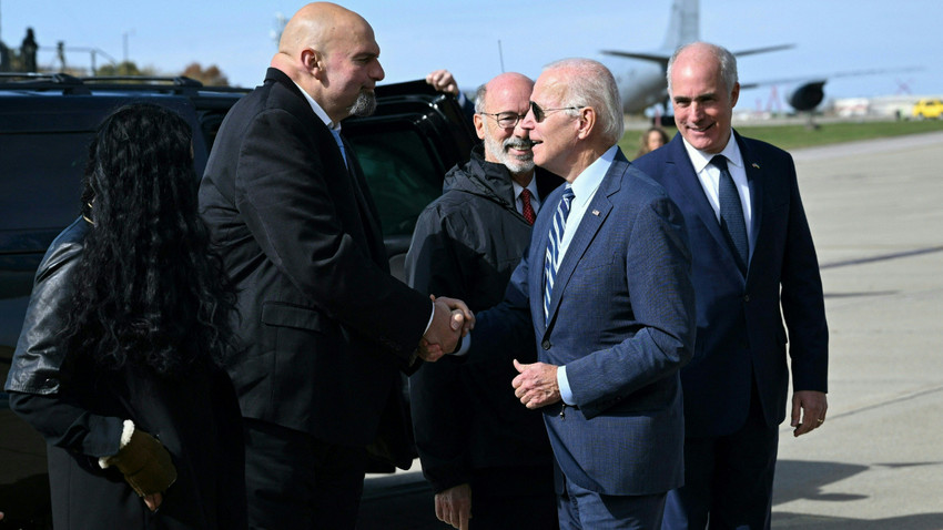 Biden, Mehmet Öz'ün rakibine destek için Pennsylvania'da