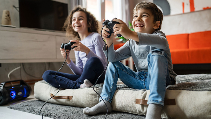 Video oyunları oynayan çocuklar yaşıtlarına göre daha zeki
