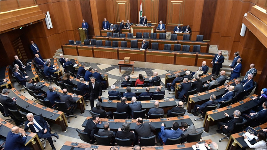 Lübnan'da cumhurbaşkanlığı koltuğu birkaç ay daha boş kalacak gibi görünüyor