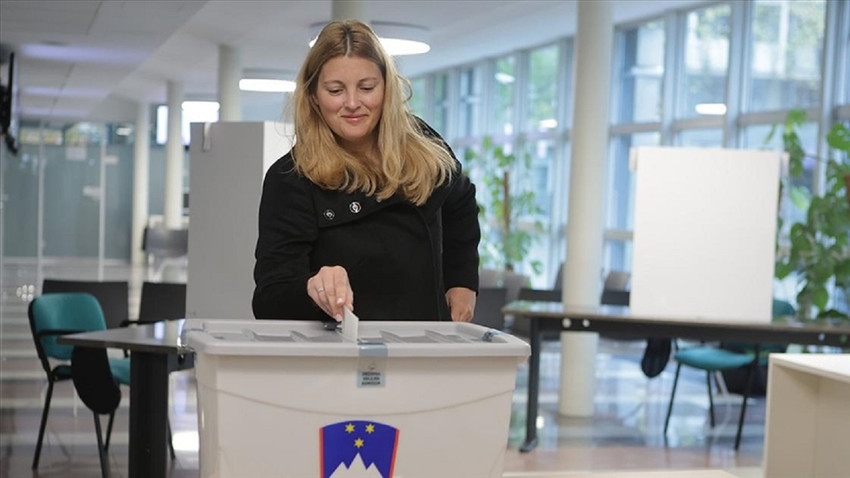 Slovenya'da halk, cumhurbaşkanı seçiminin ikinci turunda sandık başında