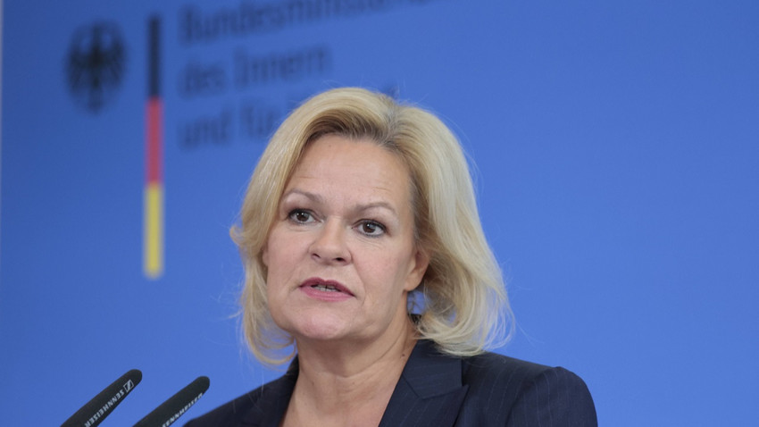 Alman İçişleri Bakanı'ndan öneri: Nakit ödemelere 10 bin euro limit getirilsin