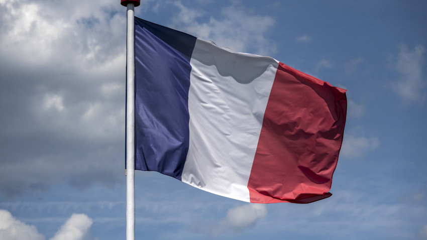 Fransa'da göçmen kız çocuğunun öldürülmesi tartışılıyor