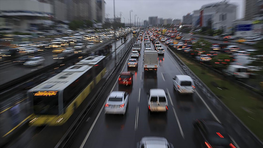 İstanbul trafiğinde yağmur yoğunluğu