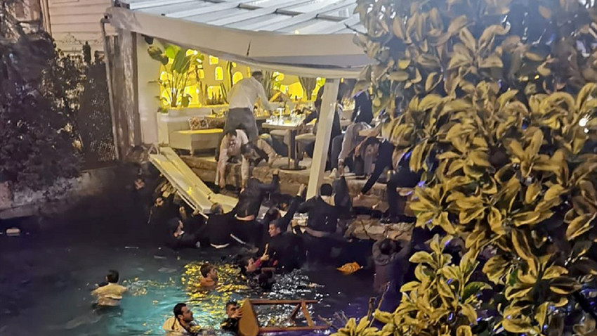 Arnavutköy'de bir restoranın iskelesi çöktü: 4 kişi yaralandı