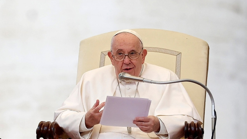 Papa, geleneksel Noel mesajında silahların susması çağrısında bulundu