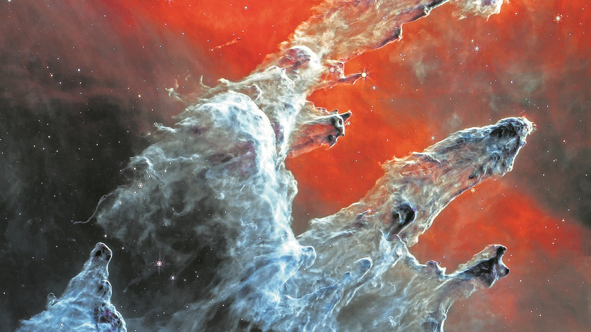 James Webb’den gelen Yaratılış Sütunları orta kızılötesi görüntüsü, teleskobun yıldız oluşumunda önemli bir bileşen olan tozu algılama yeteneğini sergiliyor