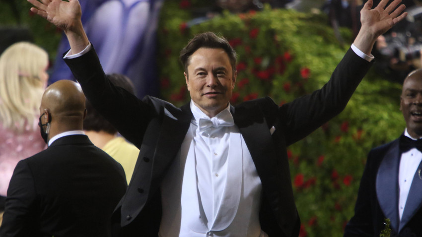 Elon Musk kaybettiği servetiyle Guinness Rekorlar Kitabı’na girdi
