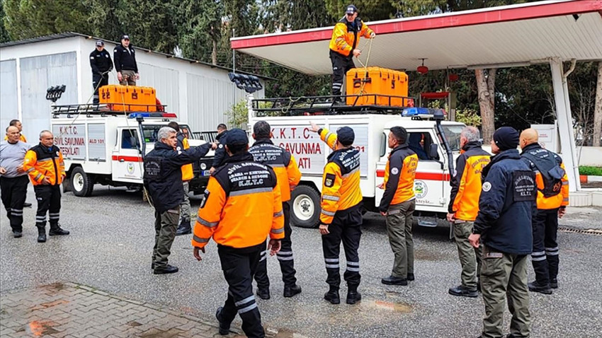 KKTC'nin askeri ve sivil arama kurtarma ekipleri deTürkiye'ye hareket etti