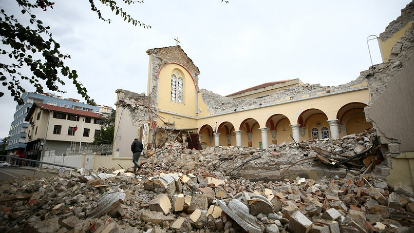 Kültür ve Turizm Bakanlığı tüm etkinlikleri iptal etti