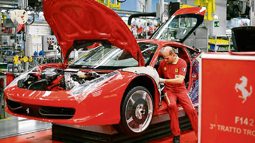 Ferrari’den çalışanlara 13.500 euro