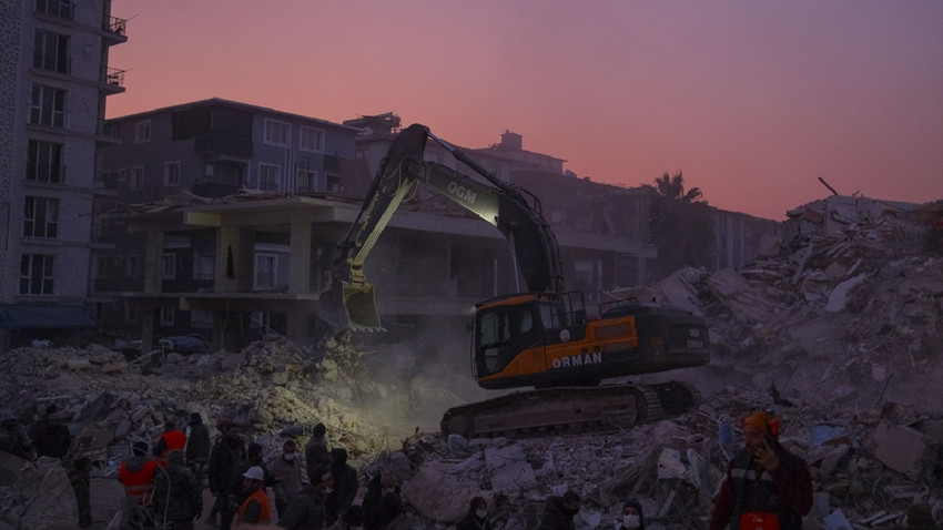 Türkiye’de yıkılan binaların müteahhitlerine öfke büyüyor