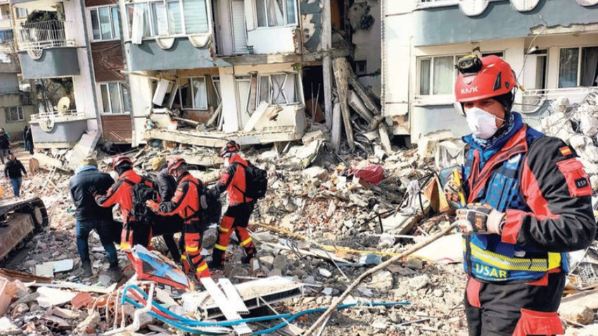 Deprem bölgesinde 8 gün çalışan İspanyol ekibinde 15 itfaiyeci, 2 kurtarma köpeği ve 2 de tercüman yer aldı.