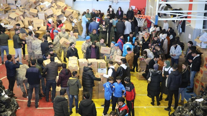 Çin'den depremzedeler için gönderilen yardımlar 600 tona ulaştı