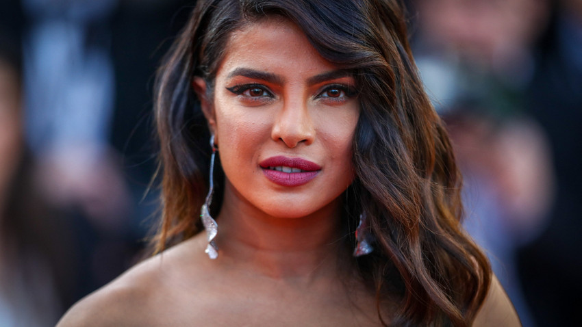 Priyanka Chopra'dan depremzedeler için yardım çağrısı