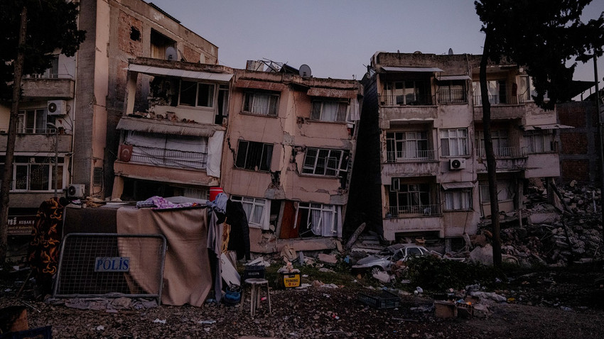 Depremde Antakya'da hasar gören binalar, 15 Şubat 2023 (Nicole Tung/New York Times)