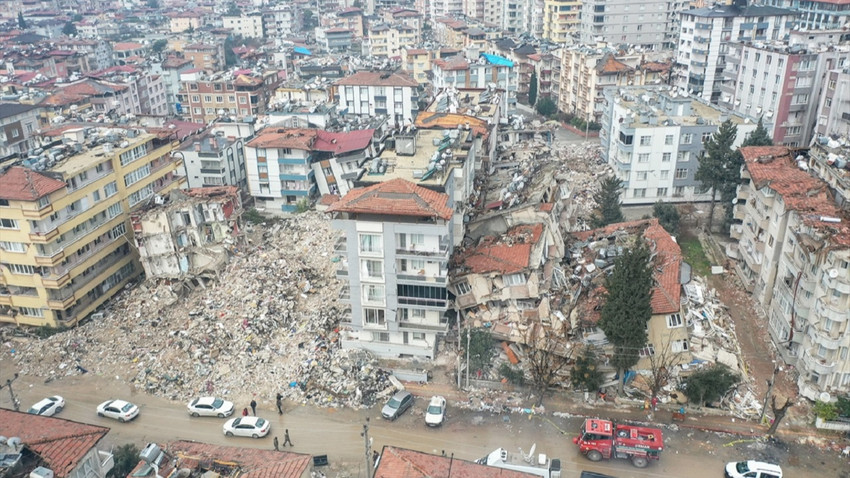 10 maddede deprem bölgesinin inşa ve ihya süreci