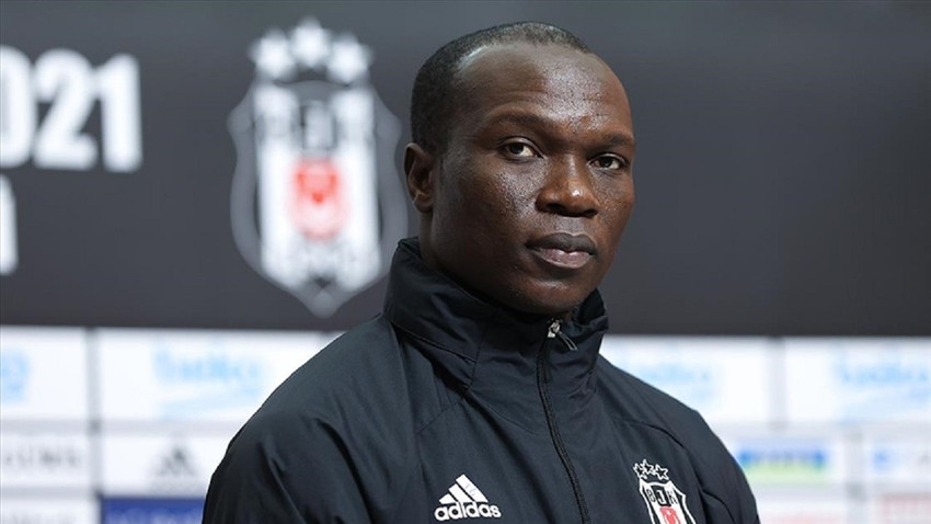 Beşiktaşlı futbolcu Aboubakar, depremzede taraftar Semih'e imzalı formasını gönderdi