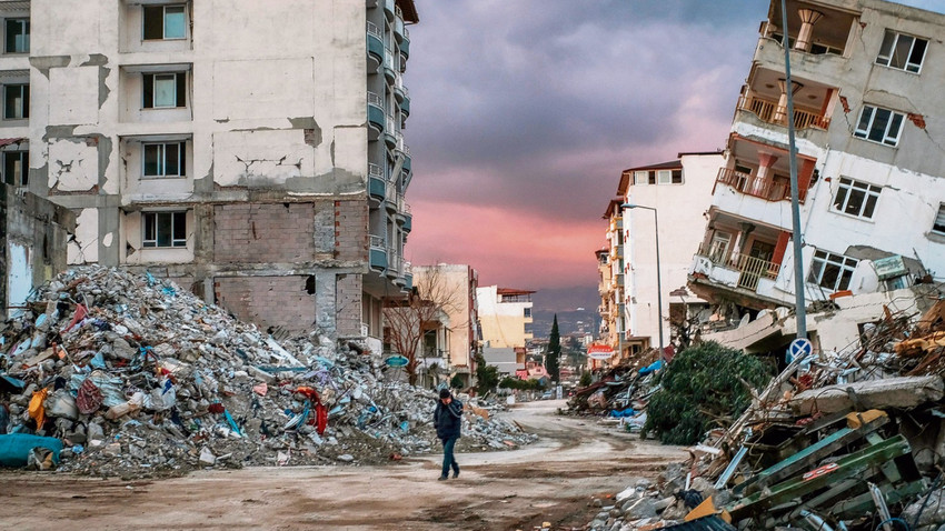 Samandağ’da 6.4 büyüklüğündeki depremin ertesi günü (Fotoğraf: Bület Kılıç /AFP via Getty Images)