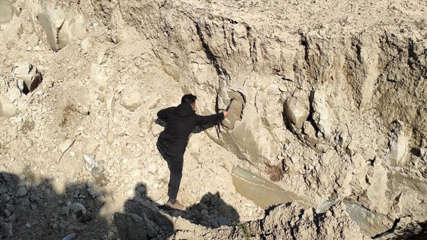 Deprem bölgesinde değişik kütle hareketleri tespit edildi