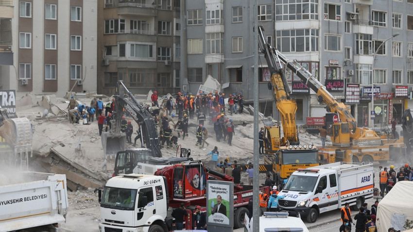 Bakan Nebati'den Şanlıurfa'da yıkılan binaya ilişkin açıklama