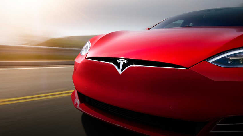 Tesla'ya onarım ve parçaları tekelleştirmek suçlamasıyla dava açıldı