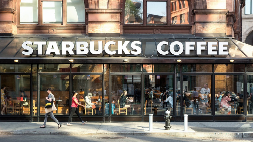 Starbucks'ın yeni CEO'su Laxman Narasimhan göreve başladı