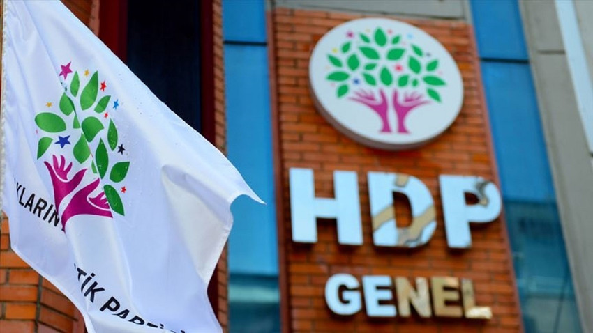 AYM, HDP'nin kapatma davasının seçim sonrasına ertelenme talebini reddetti