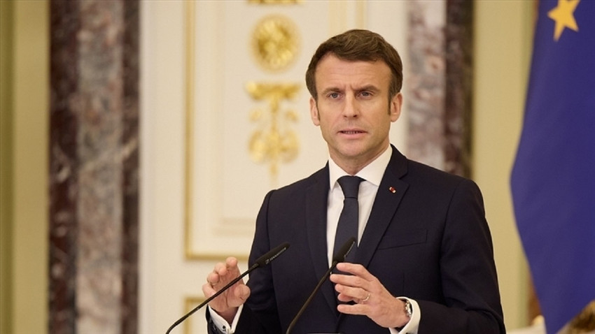 Sosyal medyada tepki çekti: Macron, TV röportajı sırasında lüks saatini çıkardı