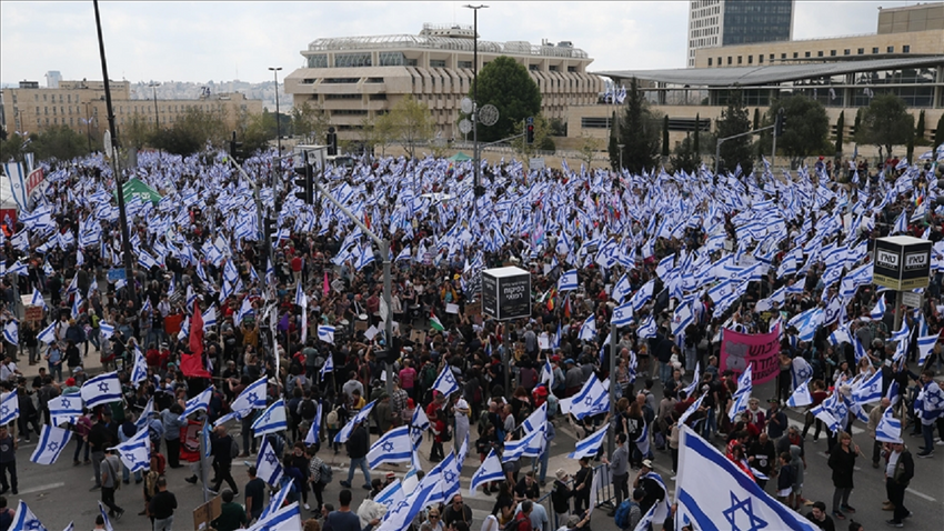 İsrail'de gösteri düzenleyen gruplardan 34'ü eylemleri sürdürecek