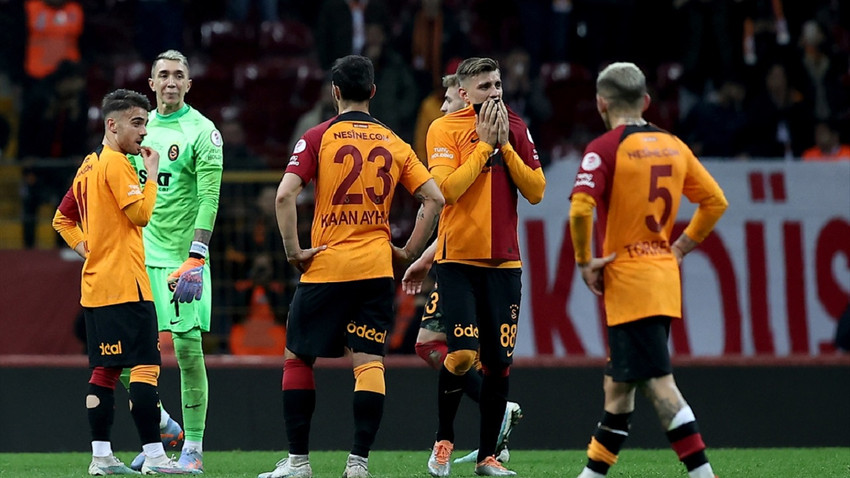 Galatasaray'dan Lale Orta'ya bir kez daha istifa çağrısı