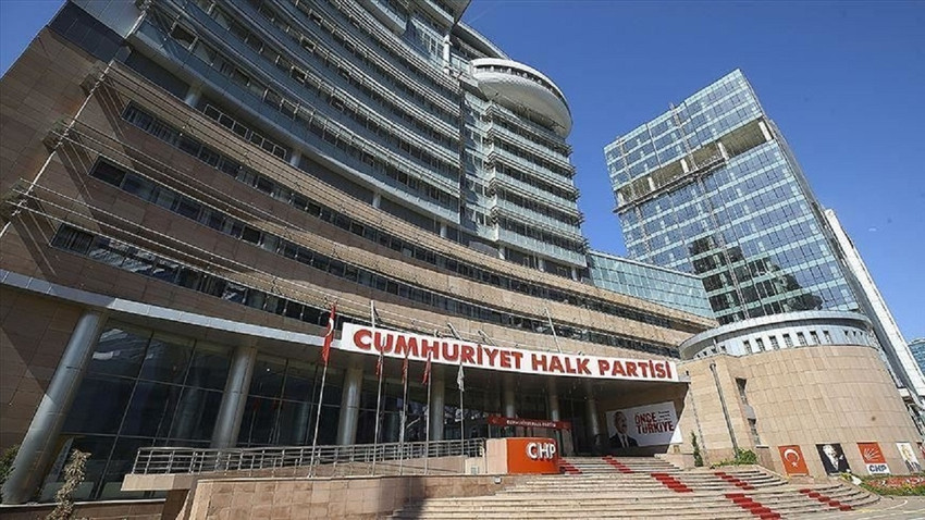 CHP milletvekili listesini YSK'ya sundu