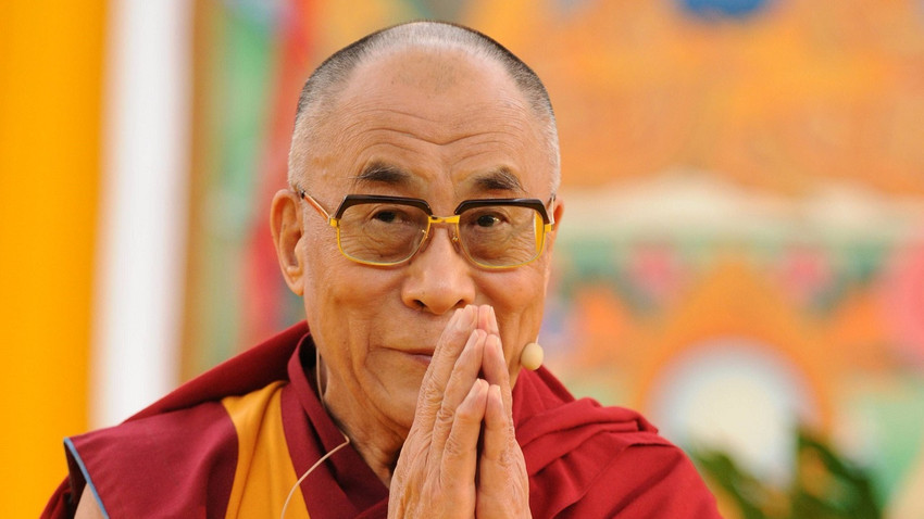 Dalai Lama skandal görüntüler sonrası özür diledi