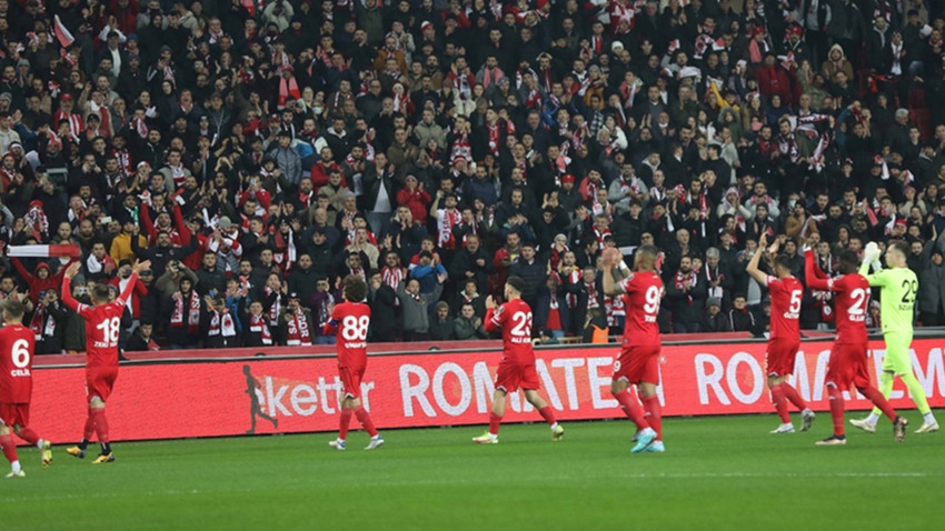 11 yıllık hasret sona erdi: Samsunspor Süper Lig'e çıkmayı garantiledi
