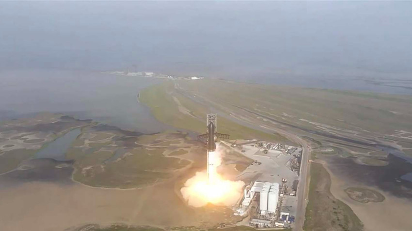 SpaceX'in Starship roketi fırlatılmasının ardından patladı