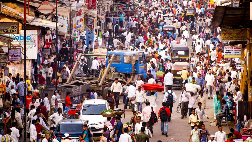 Hindistan Çin'i geride bırakarak dünyanın en kalabalık ülkesi oldu