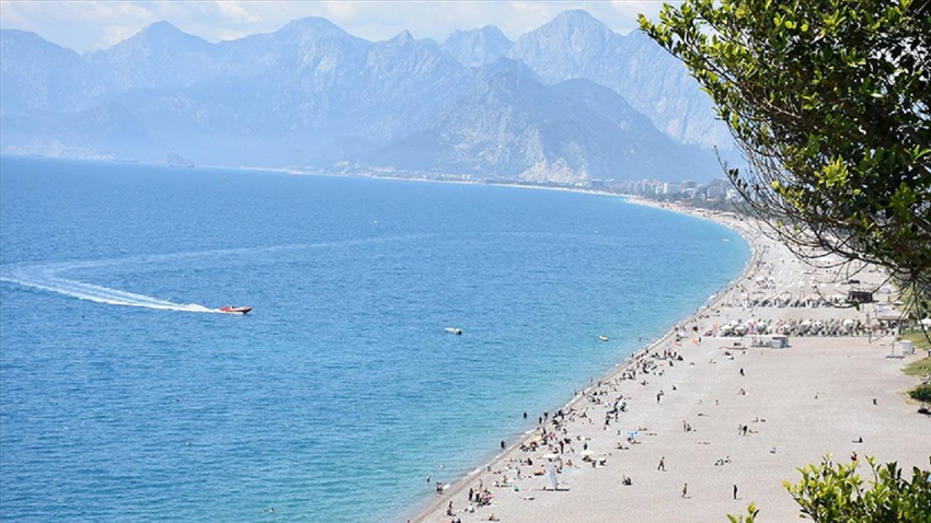 Antalya turizmde rekor sinyali veriyor