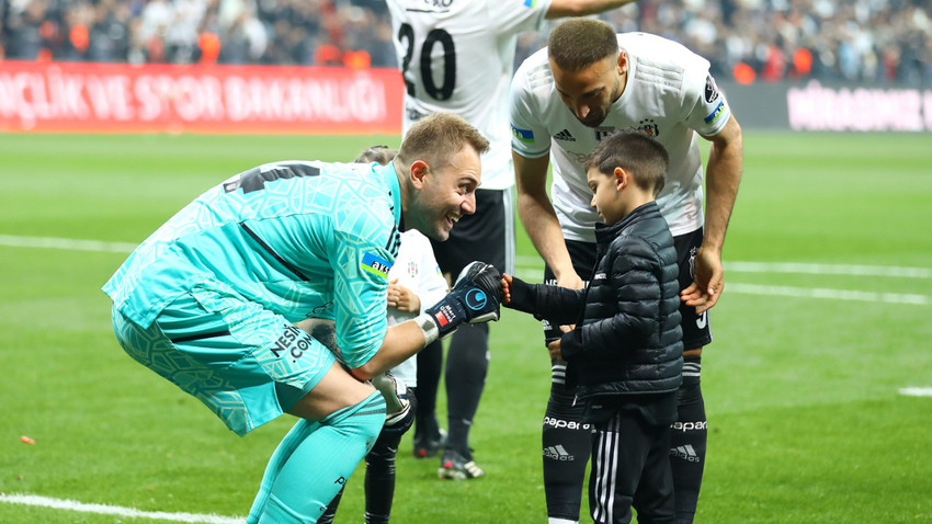 Beşiktaş'tan Bu Kitap Sana Arkadaşım kampanyası