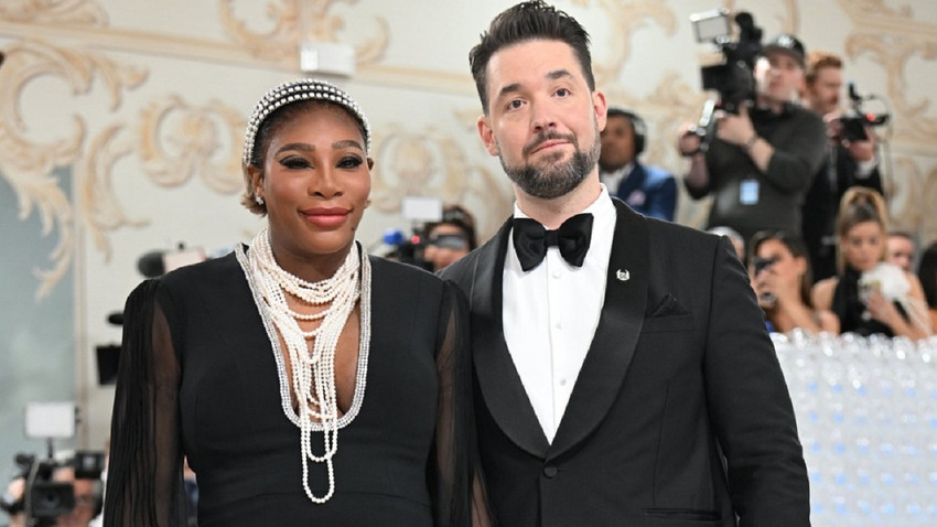 Serena Williams ve Alexis Ohanian, Metropolitan Sanat Müzesi Kostüm Enstitüsü'nde New York'ta düzenlenen galada, 1 Mayıs 2023. (Fotoğraf: Nina Westervelt/The New York Times)